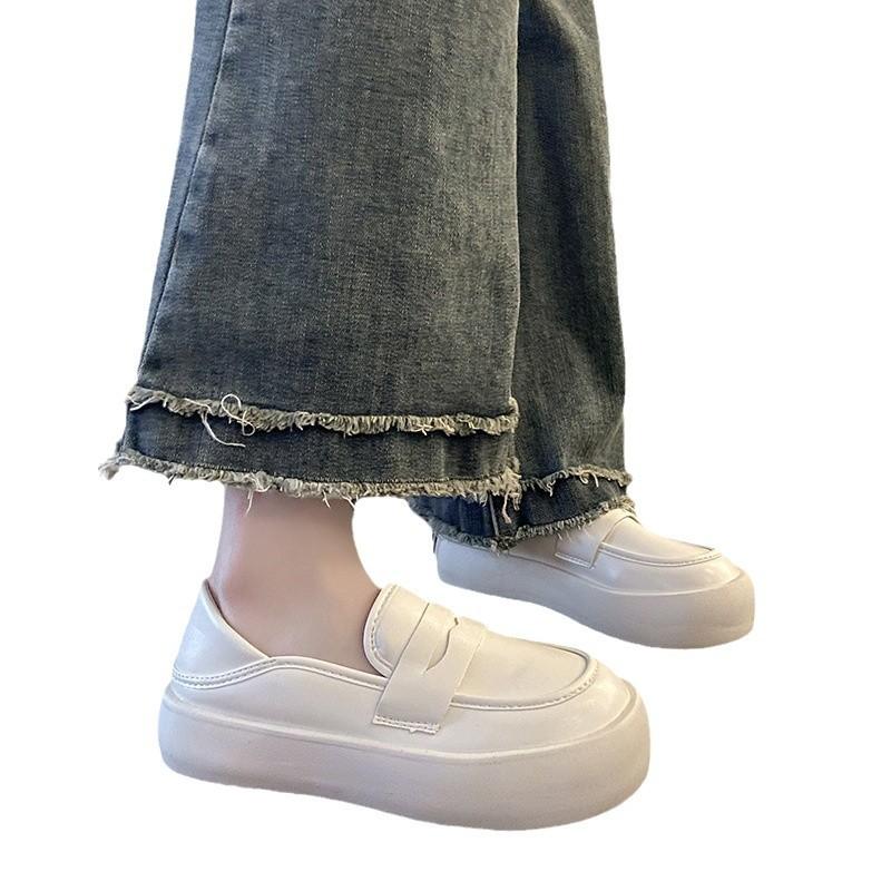 Туфли-лодочки на плоской подошве с одним ремешком, маленькие белые, новая коллекция осень-зима 2024, мягкая подошва, не утомляют ноги, удобные, дышащие, модные рабочие туфли