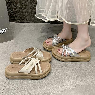 Платформенные шлепанцы жемчужные однословные шлепки женская уличная обувь 2025 лето новая мода повседневные ленивые маленькие крутые шлепанцы