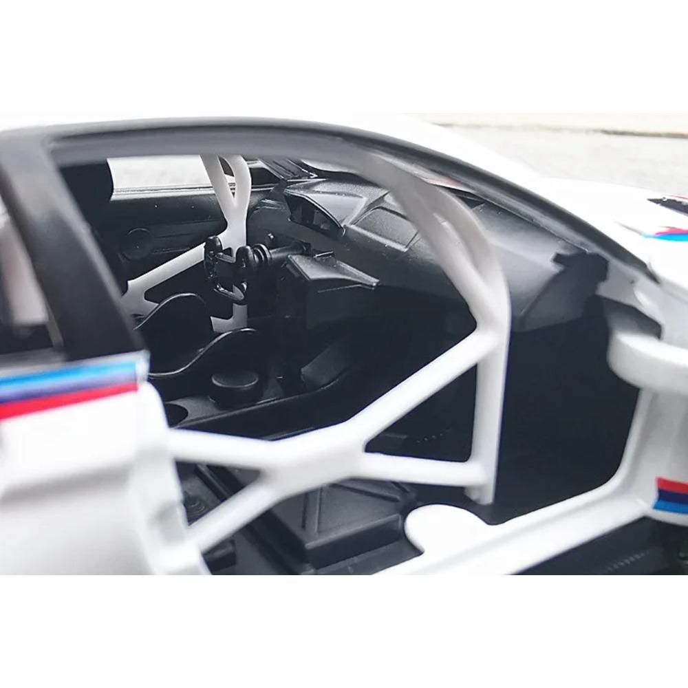 1/32 BMW M6 GT3 Раллийный Автомобиль Сплав Модель Автомобиля Игрушка Литье под Давлением Звук и Свет Автомобильные Игрушки для Детей Транспортное Средство