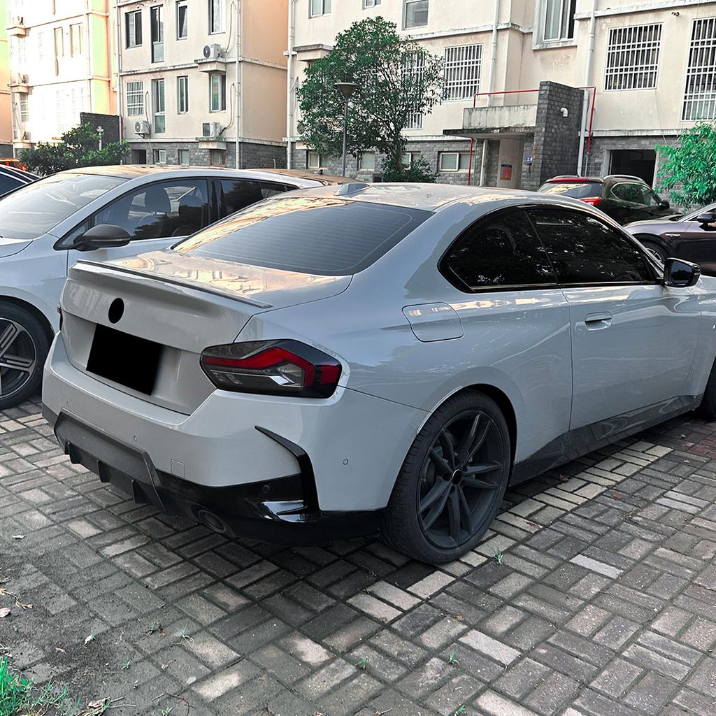 Применимо к BMW 2 серии G42 M Sport 2025 + задняя накладка, задний воздушный нож, трендовая автомобильная наклейка, спойлер, трансграничная модификация