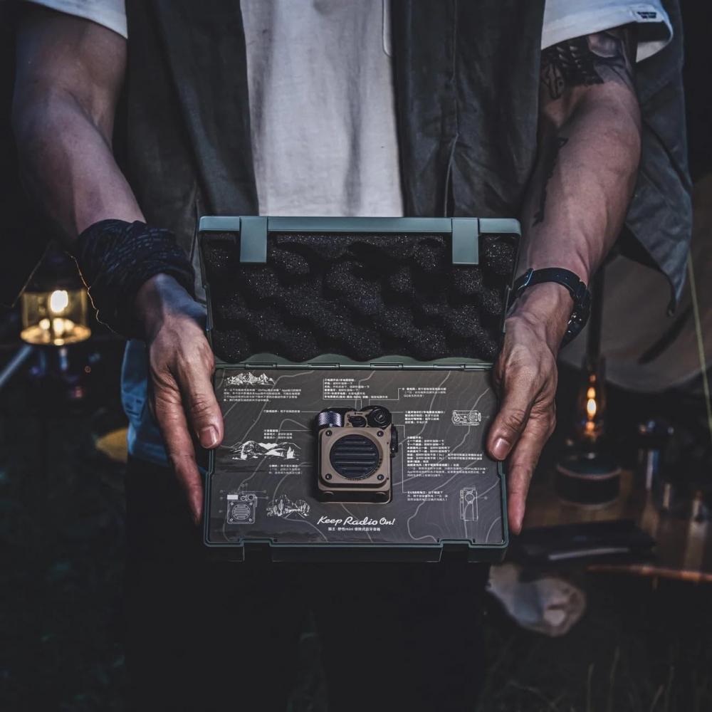 Muzen Wild Mini 2-го поколения, портативный уличный небольшой динамик с Bluetooth, водонепроницаемостью IPX5, зарядкой Type-C, 8 часов непрерывного воспроизведения, 3 режима, фонарик