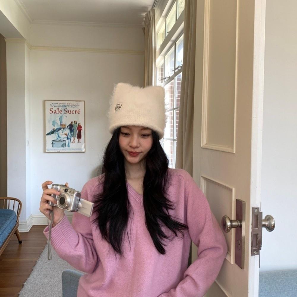 56cm to 58cm Fuzzy Knitted Beanie Polyester Warm Winter Beanie Stylish Pointed Top Hat Daily Wear