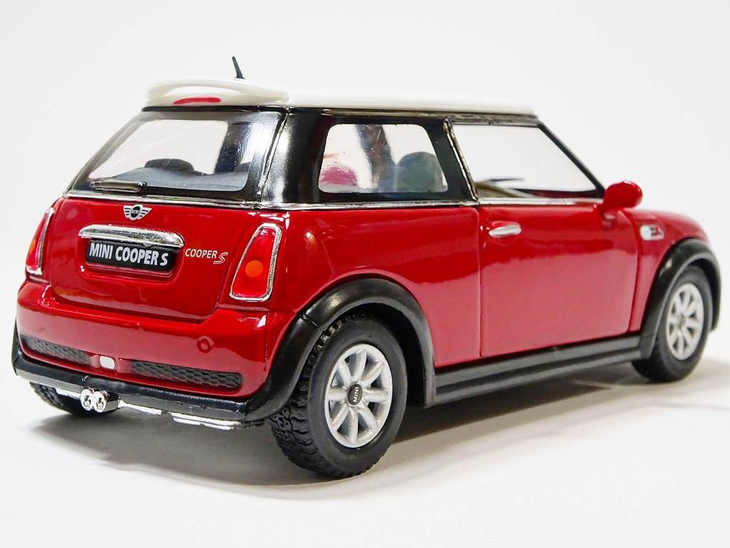Kinsmart Mini Cooper S Red 1/28 Scale Diecast Car KT5059