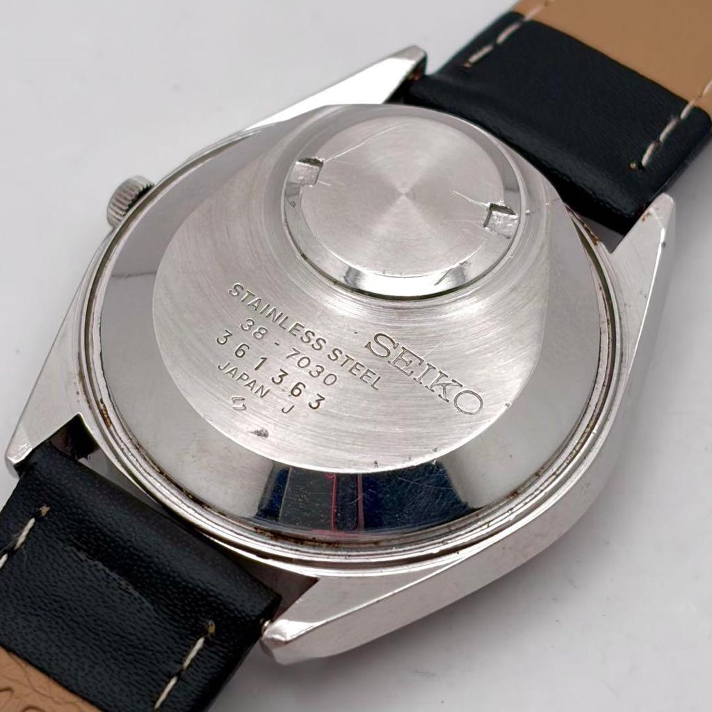 Rare Working SEIKO QT Snow White Dial Snowflake Guilloche Men's Vintage 38-7030