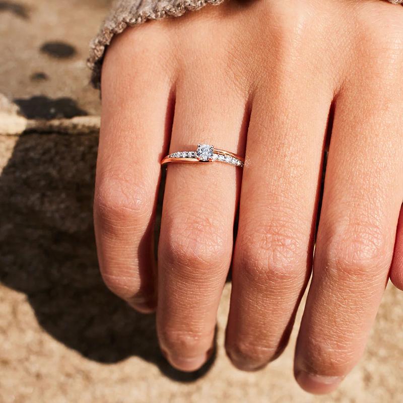 Huitan Двухцветные кольца для женщин Модные свадебные аксессуары с кубическим цирконием Изысканные украшения для предложения и помолвки