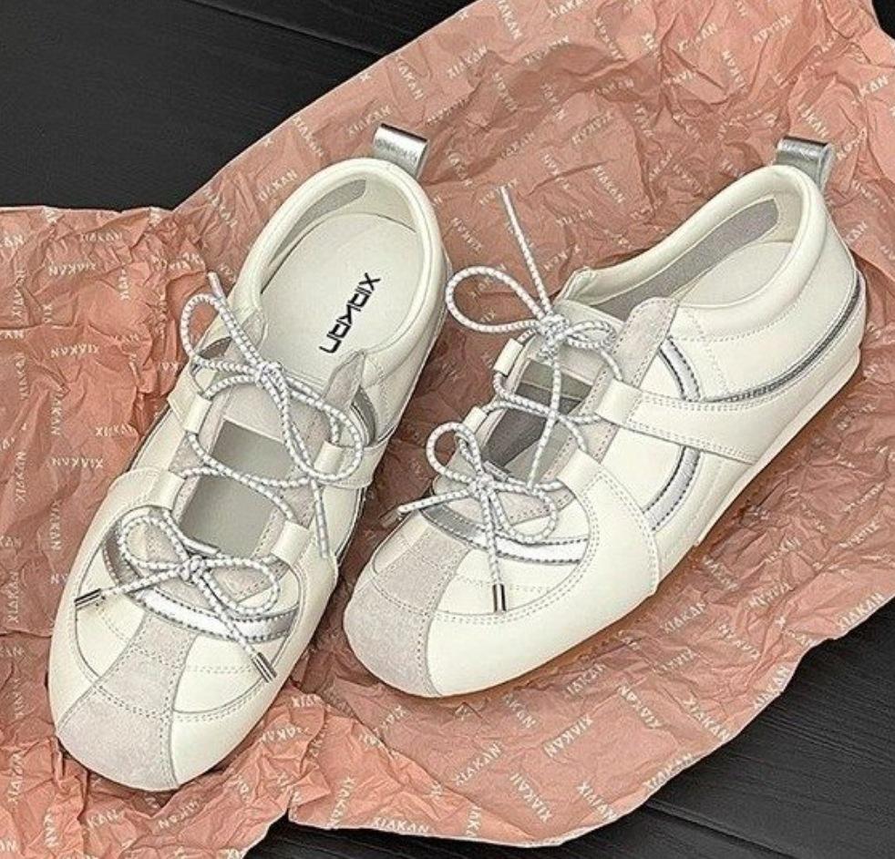 Серебристые туфли Мэри Джейн, повседневные туфли, мягкая подошва, не утомляют ноги, новые модели 2025 года, внутренняя высота увеличивает на 5 см, балетные тренировочные туфли для женщин