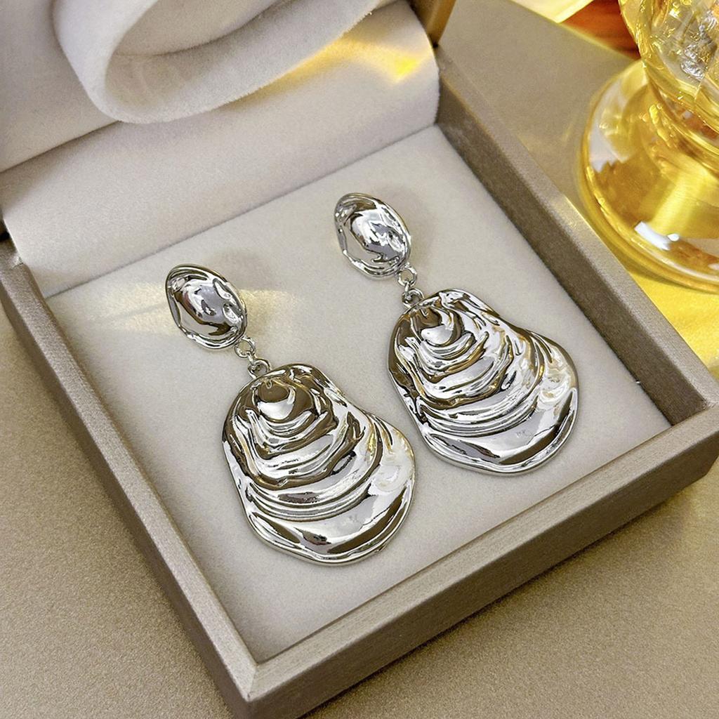 Lightweight Hammered Drop Earrings Stylish Gold/Silver Plated Drop Earrings for Women with a Modern Geometric Twist