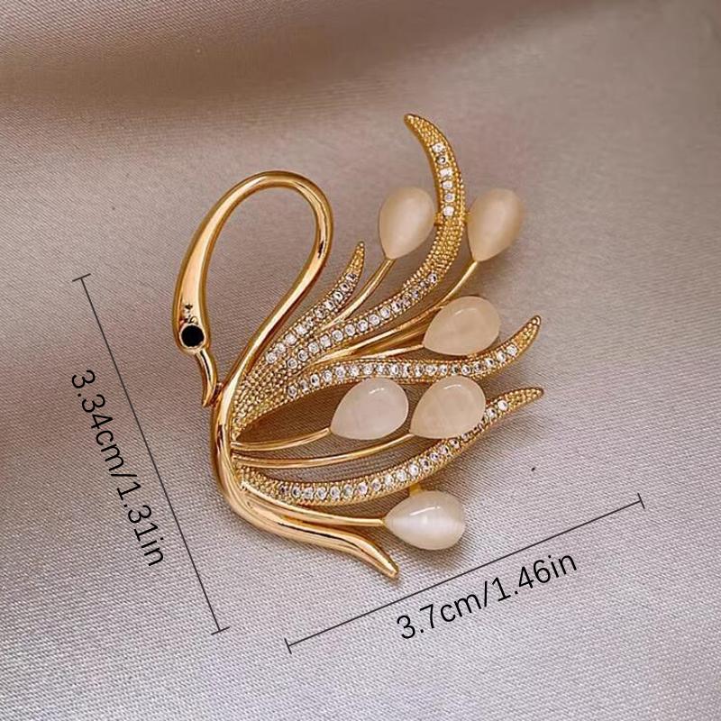 Luxury Cat Eye Stone Swan Brooch Personality Exquisite Animal Pins High-Grade Coat Corsage Accessories