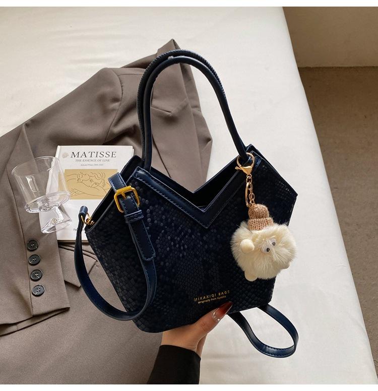 Нишевая дизайнерская сумка женская новая высококлассная ретро сумка через плечо, сумка-мессенджер, портативная сумка-ведро для поездок