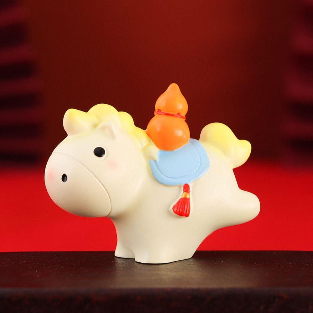 Resin Horse Figurine Chinese Style Zodiac Ornaments Vivid New Year Mascot Miniature Office