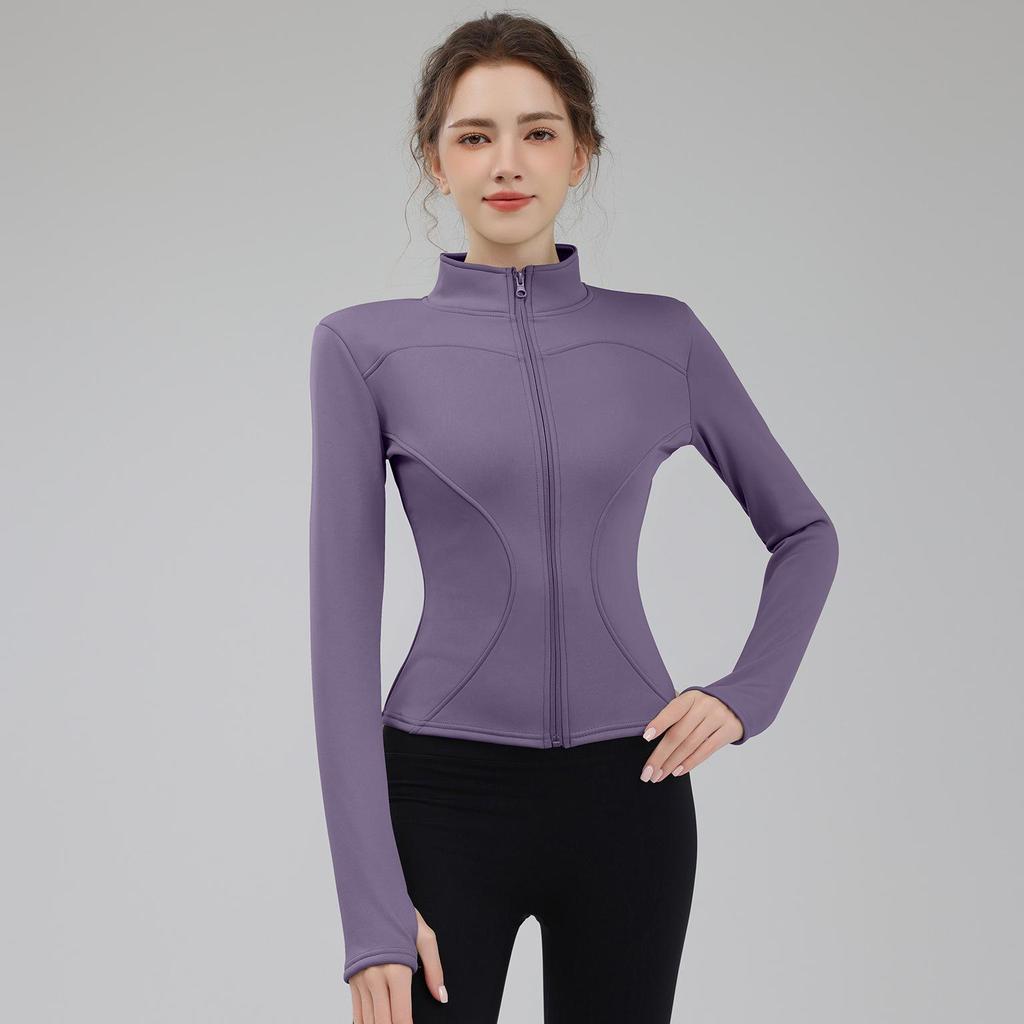 Куртка для зимних видов спорта с подкладкой из бархата, воротником-стойкой и застежкой-молнией по всей длине