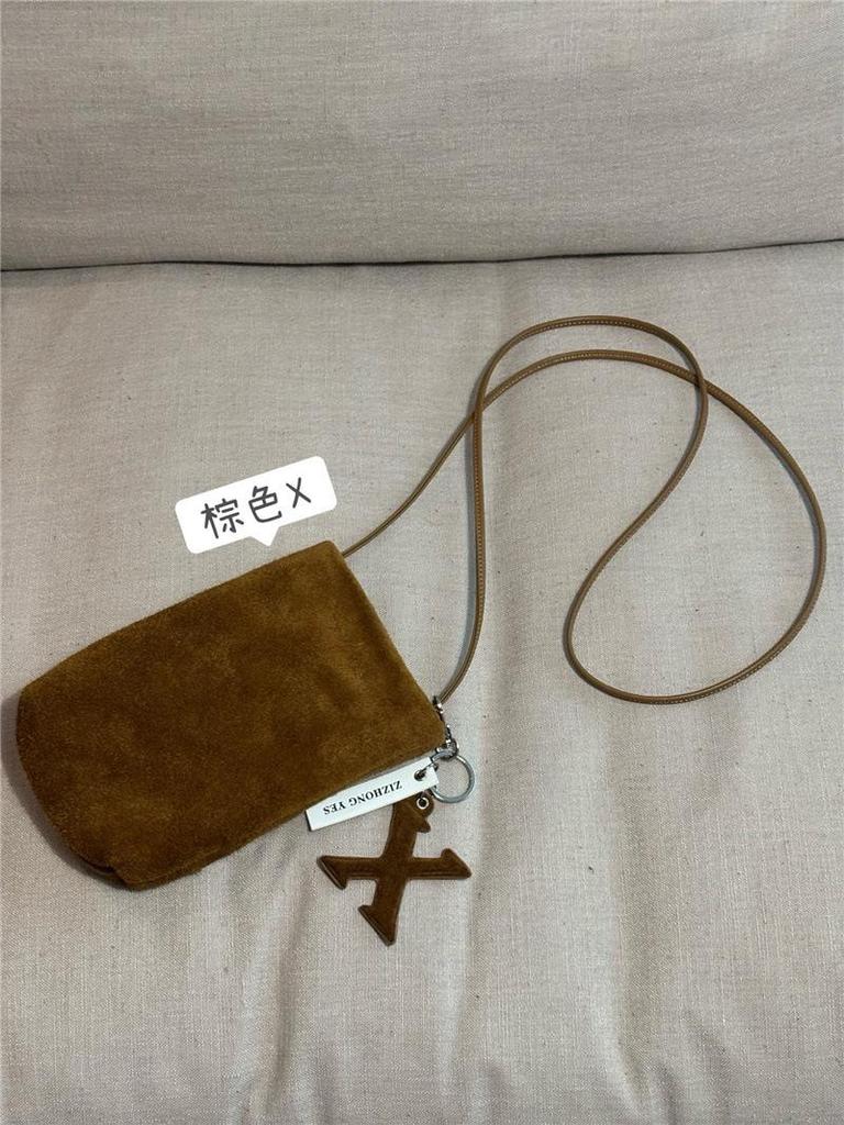 Women's 2025 Early Autumn Matte Cowhide Vertical Phone Crossbody Bag - Retro Simple High-End Design