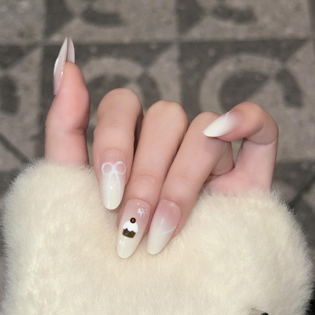 Nude Color Fantasy Cream Puppy Wearing Nail Handmade Cute Style Hand-painted Manicure French Gradient Fake Nail Patch