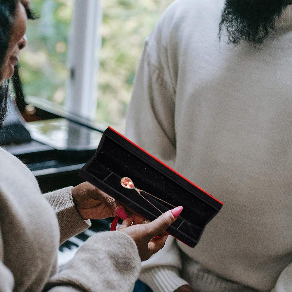 1 шт. Прямоугольная коробочка для ожерелья Классическая бархатная подарочная коробка для кулона Коробки для демонстрации ювелирных изделий с длинной цепочкой для помолвки свадьбы