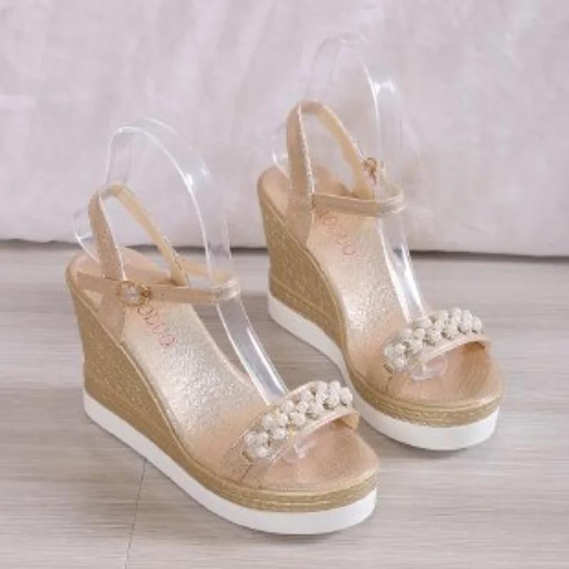 Женские босоножки на танкетке с высоким каблуком 2024 года, летние новые босоножки с открытым носком и ремешком на щиколотке для женщин, для улицы, для офиса, для женщин, на каблуке