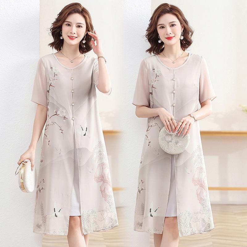 Летнее двухслойное шифоновое платье Cheongsam: Тонкое и дышащее платье с цветочным узором, идеально подходящее для элегантного и прохладного лета.