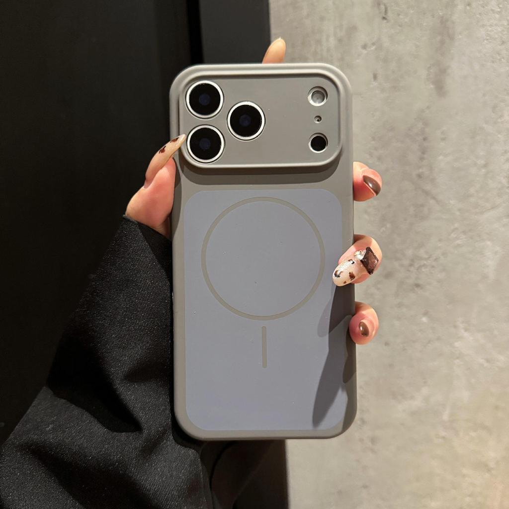 Dual-Color Silicone Drop-Proof Protective Case for iPhone 17pm, 16pm, 15pro