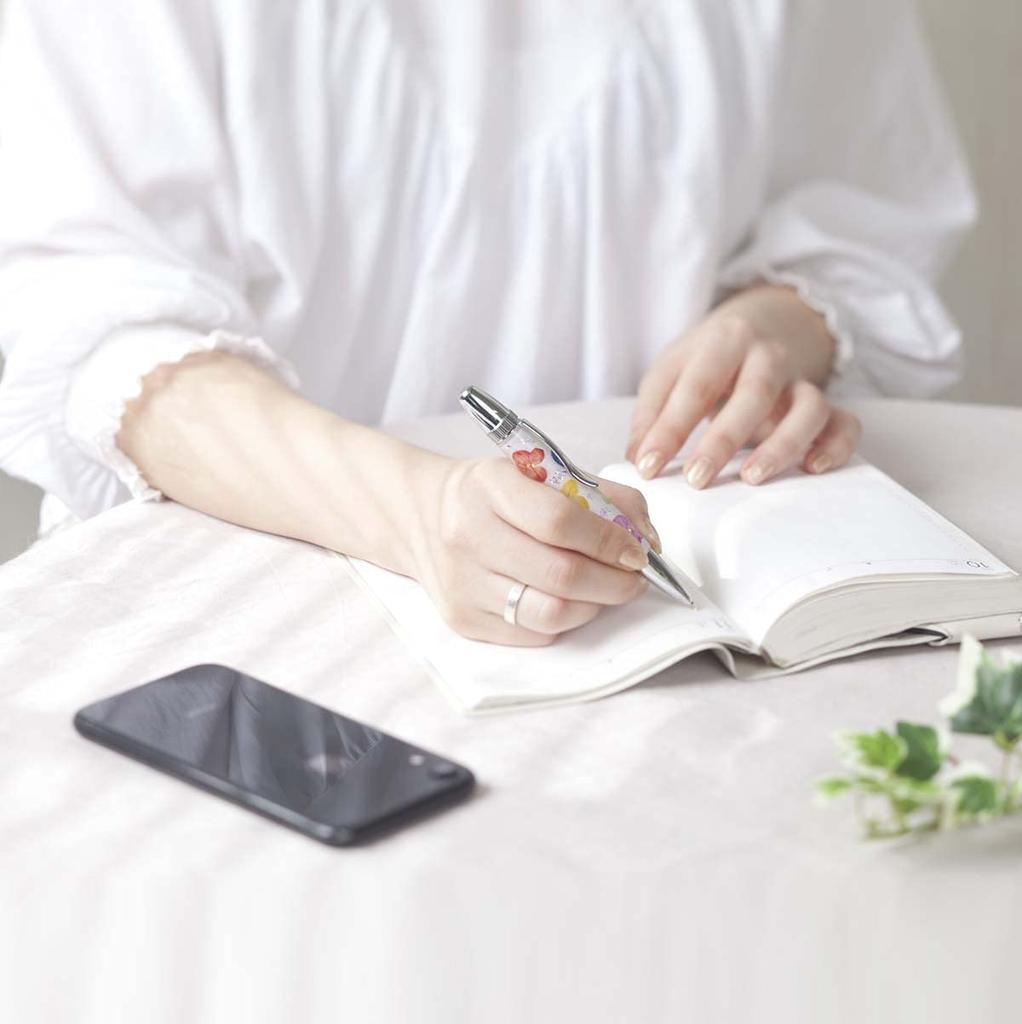 tfb 2021 Flower Clover Light Premium Ballpoint Yasutaka Takeuchi F-STYLE Pen, Four-Leaf Design, Blue, Pen,