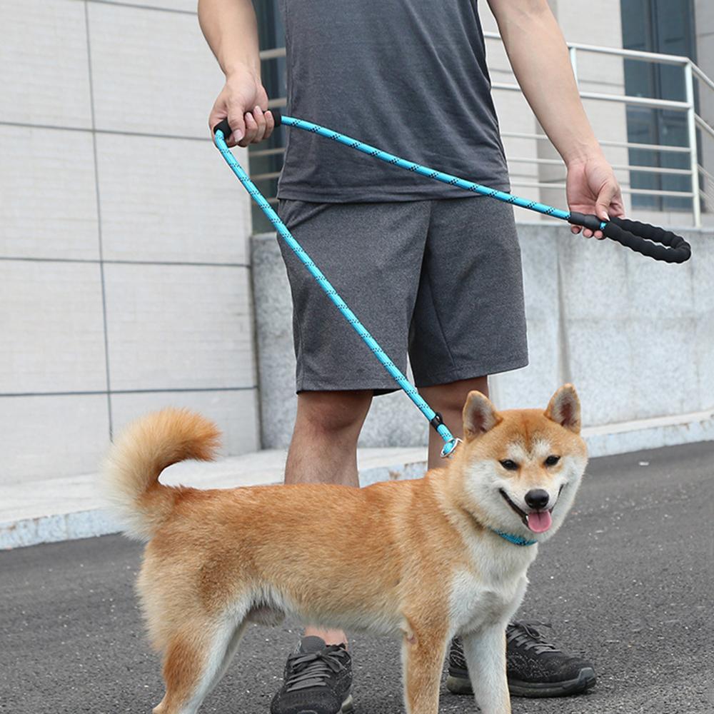 Поводок из веревки и ниток, прочный, не скользящий, с мягкой подкладкой для дорожного движения, поводок для собак с двумя ручками