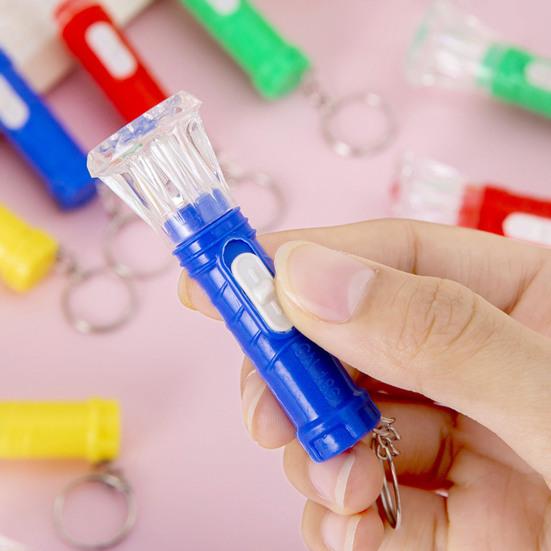 12 шт. Маленький фонарик Легкое включение/выключение Яркий мини-фонарик Компактный размер Легкий Аварийный фонарик Для кемпинга на открытом воздухе Игрушка