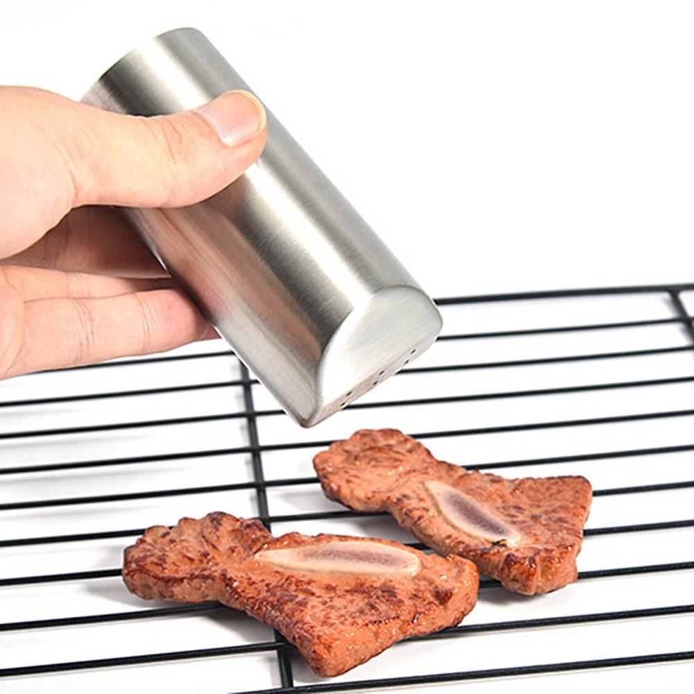Silver Spice Shaker Stainless Steel Pepper Bottle Convenient Seasoning Bottle Salt Pepper Sugar