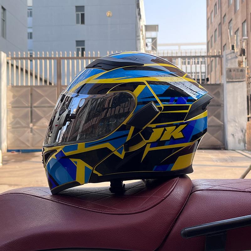 Motorcycle Helmets Men's and Women's Locomotive Full Helmets Bluetooth Peel-off Helmets Electric Vehicle Helmets