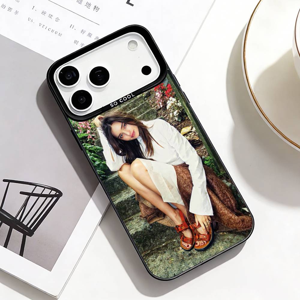Retro Chic Elegance Miranda Kerr Phone Case For iPhone17,16,15,14,13,12,11 Plus,Pro Max Black Border Silver  Plated Cover