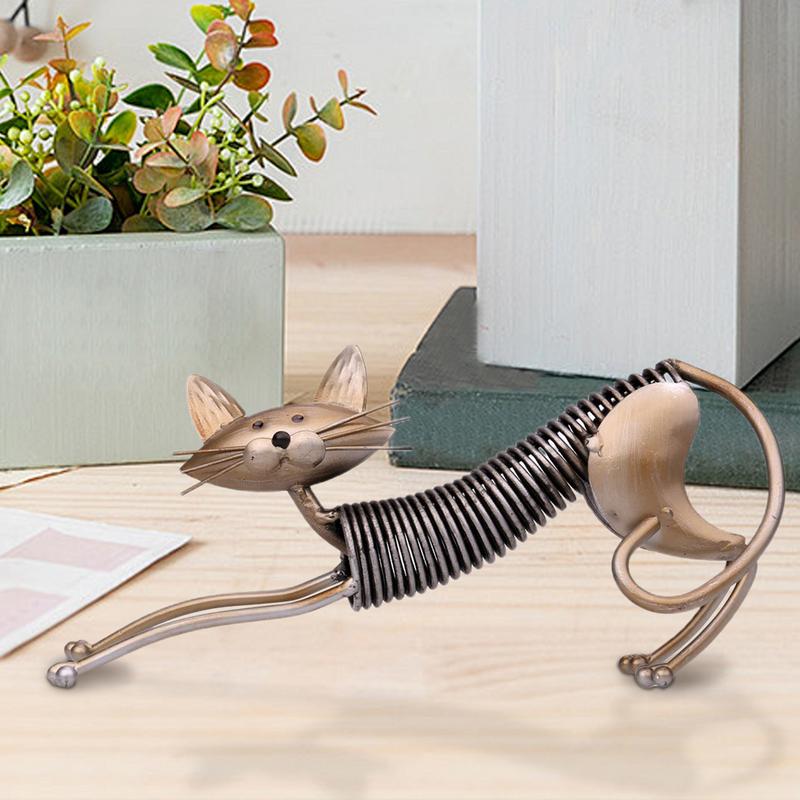 Кованый кот Кованая скульптура домашнего животного Металлическая скульптура кота Весенняя кошка Ручная работа Металлическая кошка Двор Искусство Железная статуя животного