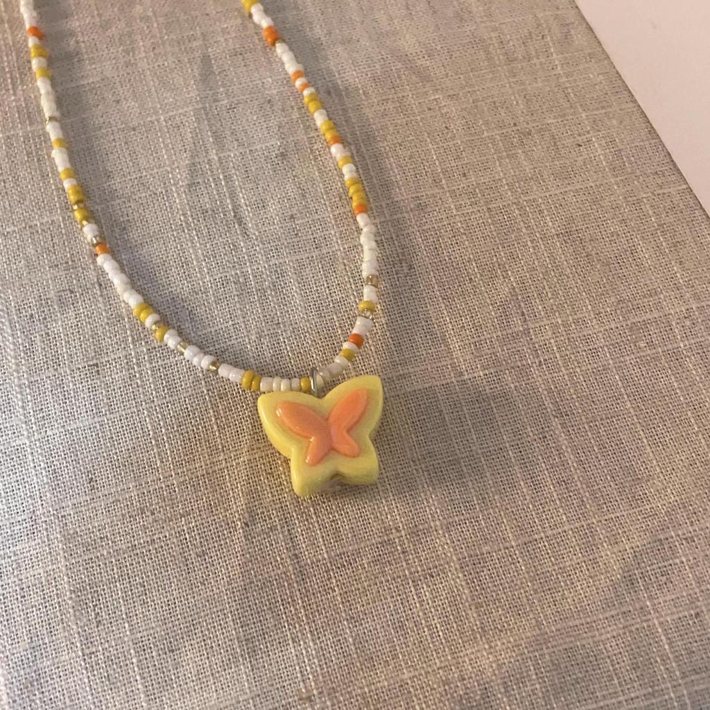 Ожерелье из разноцветных бусин в виде бабочки: Легкая роскошная цепочка на ключицу в стиле Y2K для женщин