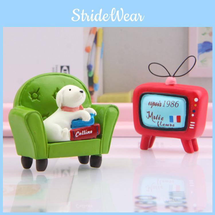 Смоляная фигурка Собака Орнамент с зеленым диваном для реквизита для съемок и подарка подросткам