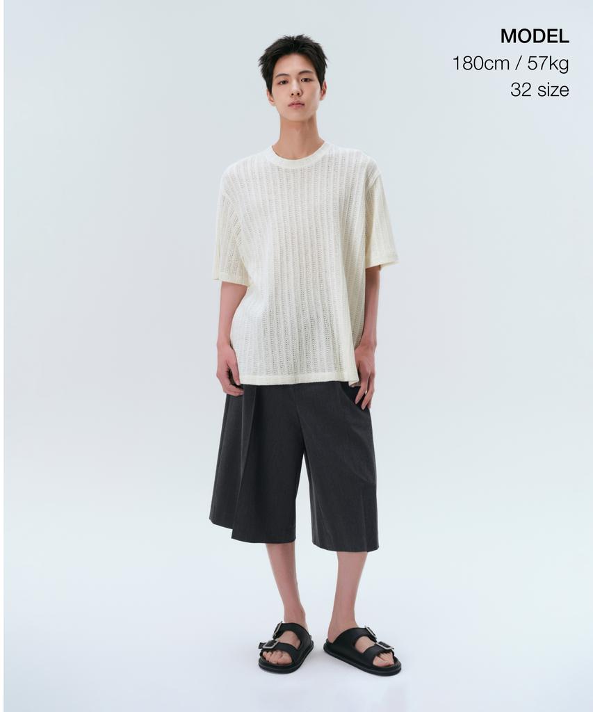 MUSINSA STANDARD One-Pleat Bermuda Banding Half Slacks [Charcoal Gray]