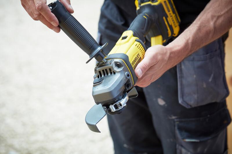 Cordless Angle Grinder 125Mm V20 18V 0*Ah - S/Sfmcg400B