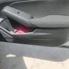 Противоударные накладки из углеродного волокна на двери Civic 11-го поколения — стильная модификация наклеек для салона.