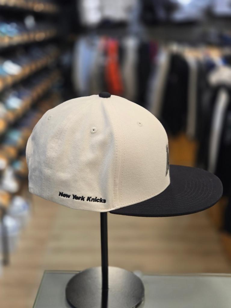 NBA Unisex New York Knicks NYK High Frequency Hard Snapback N245AP641P(00)