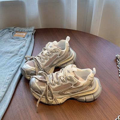 2024 новые женские туфли для папы в модном ретро-стиле с дышащей толщиной, повышенной жаркой, повседневные спортивные туфли для улицы.