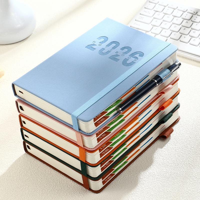 Ежедневник на английском языке на 2026 год с резинкой: Годовой календарь, Еженедельник, 365-дневный блокнот для эффективности