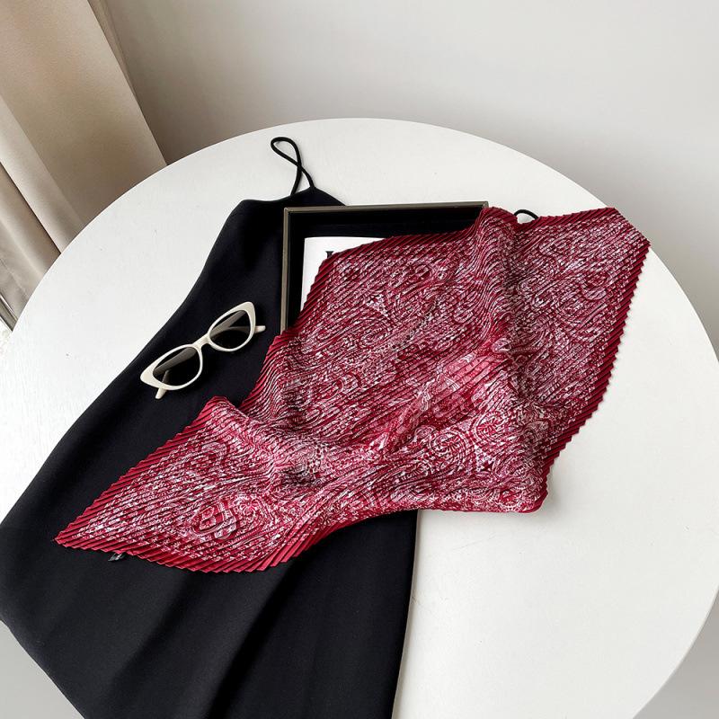 70 * 70 Four Seasons Доступен Новый женский маленький квадратный шарф, высококачественный шарф с буквенным принтом, профессиональный шарф, атласный шарф