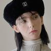 VA Квадратный Берет из Искусственного Меха с Шипами_2 цвета