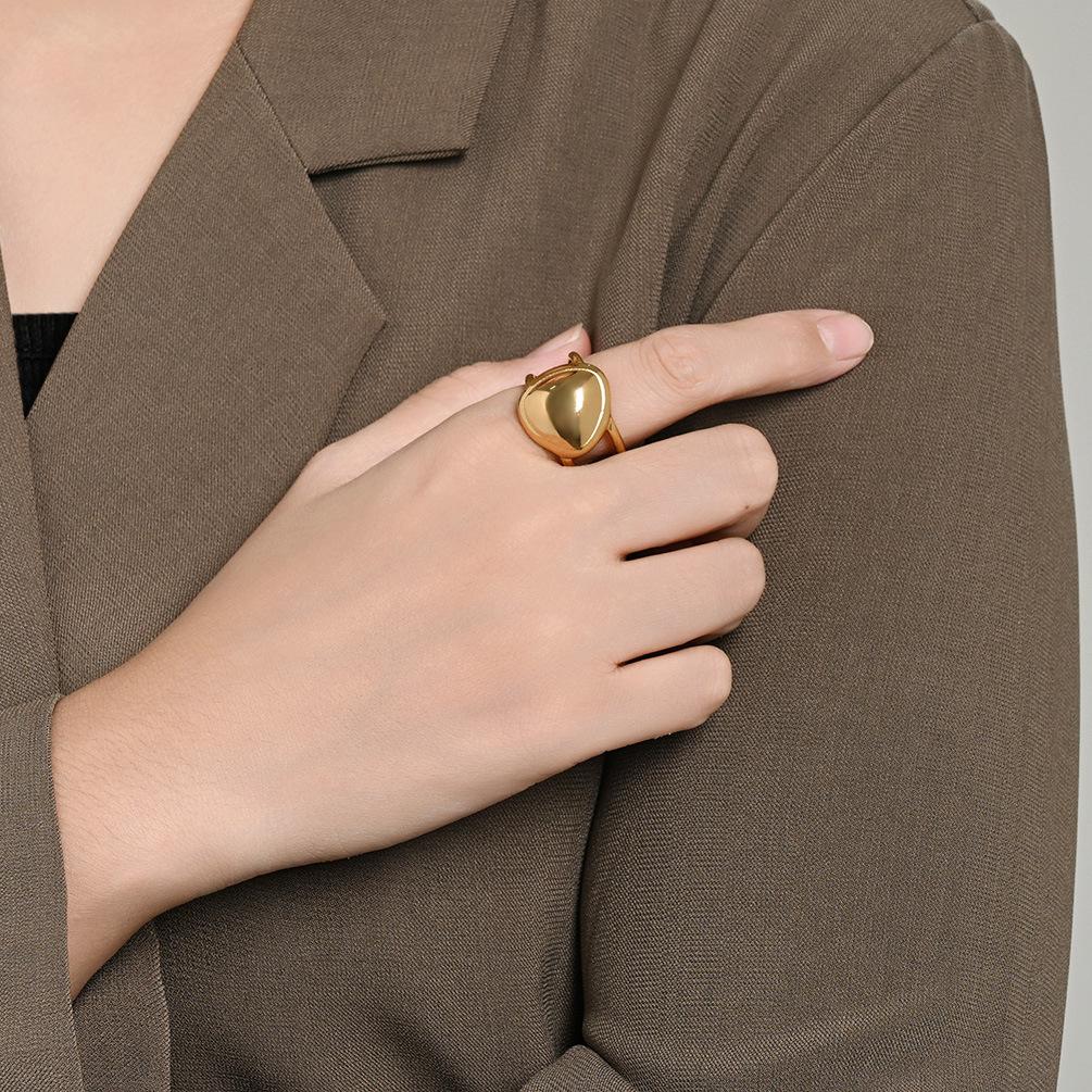 2025 Ювелирное изделие Геометрическое Треугольное Кольцо с Изогнутой Поверхностью для Женщин Высококлассная Светочувствительная Поверхность Открытое Рот Кольцо для Еды