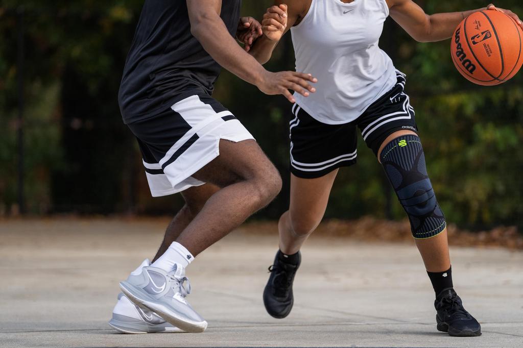 Bauerfeind SPORTS KNEE SUPPORT Поддержка колена (XS, Черный)