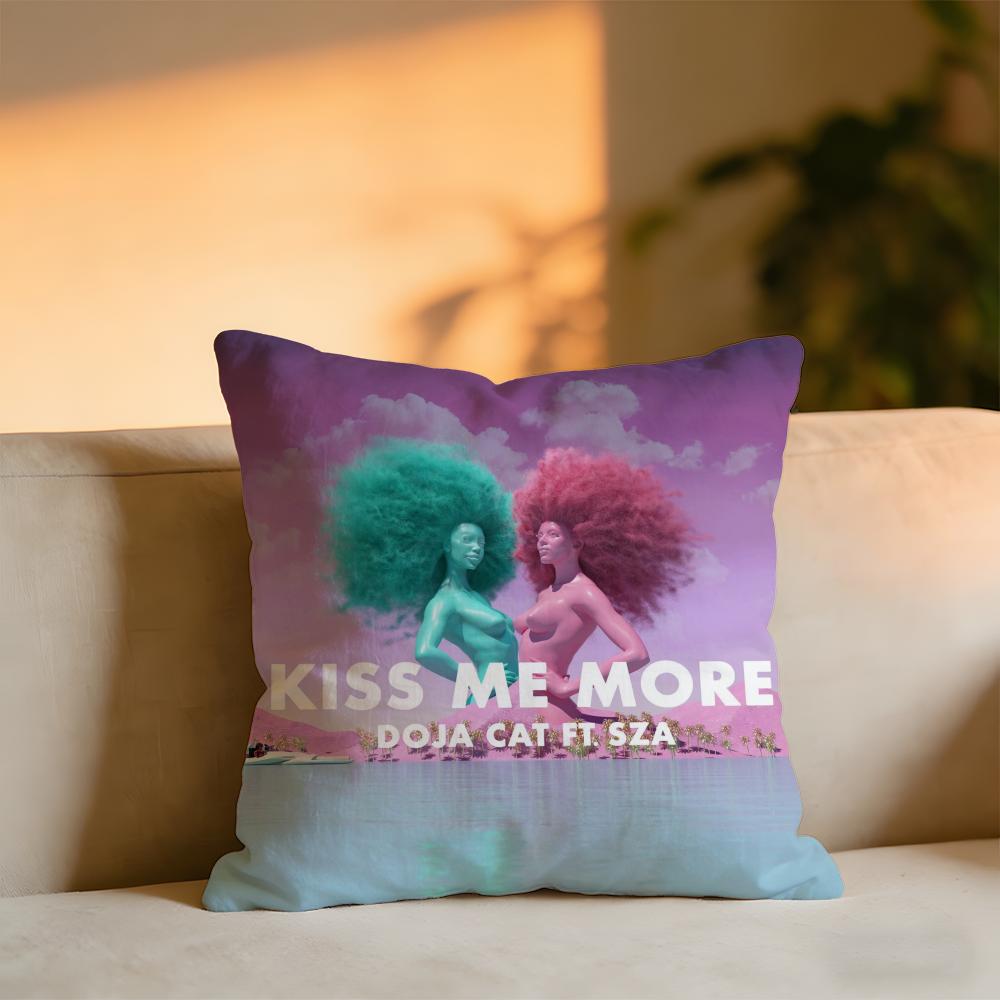 DDoja Cat Singer Cushion Cover Cozy Velvet Throw PillowSoft Warm Cushion For Sofa Bed