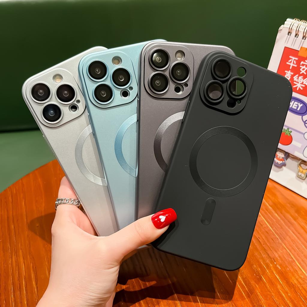 Роскошный чехол для беспроводной зарядки Magsafe для iPhone 15 14 13 12 11 15 Pro Max Plus, магнитные чехлы для телефонов, матовый противоударный чехол