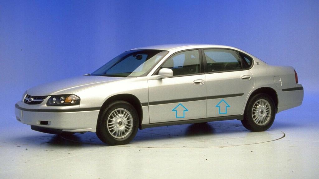 Chevrolet Impala 2000-2005 - Хромированные защитные молдинги боковых дверей