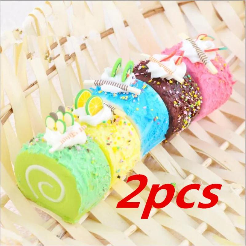 2 шт. ПУ имитация крема швейцарский рулет десерт фруктовый торт реалистичная поддельная миниатюрная еда кухонный декор наклейка на холодильник(случайный)