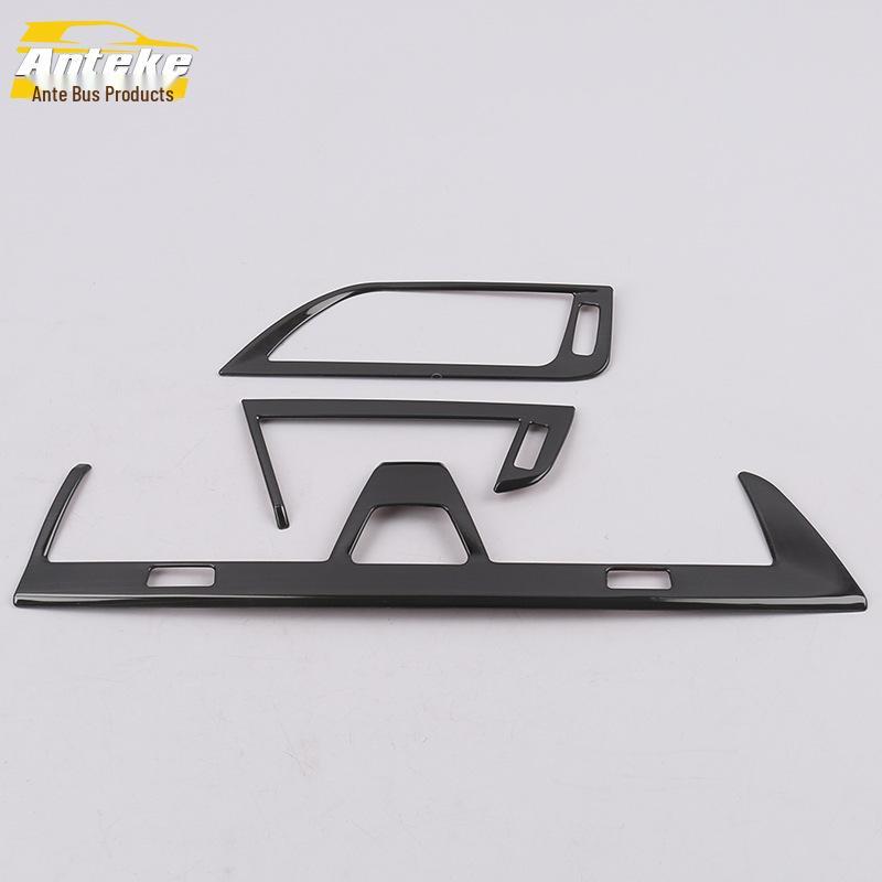 17 5 Серия Отделка воздуховода переднего ряда и Яркая накладка центральной консоли