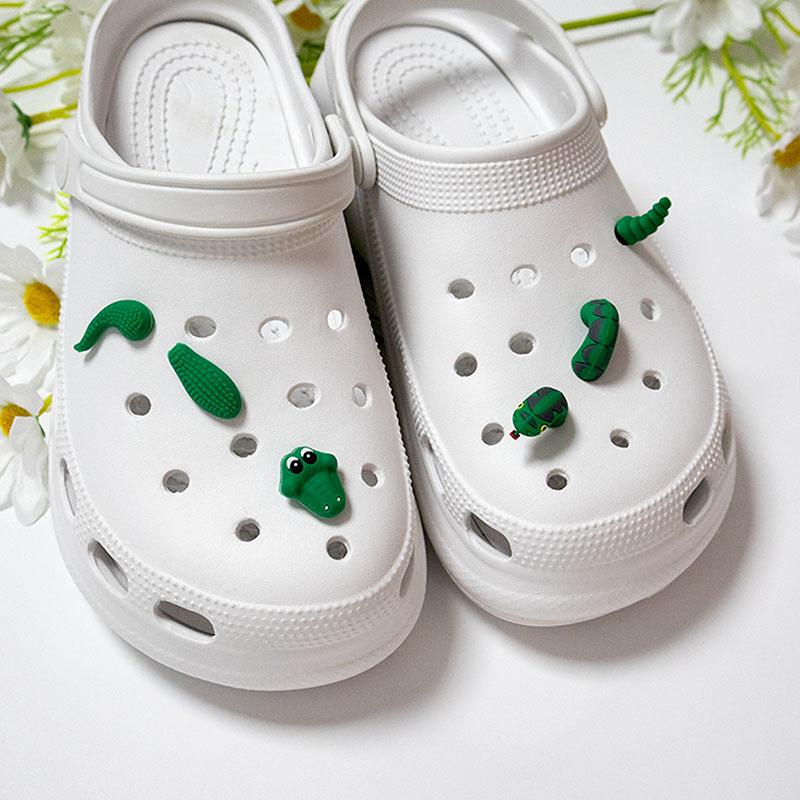 1 комплект поддельных мультяшных китайских драконов из ПВХ с отверстиями для обуви, сделай сам, забавные аксессуары для обуви, украшения в виде крокодиловой змеи, пряжка, подарок