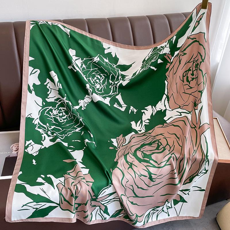 New Printed Floral Fashion Scarf Scarf with Shawls Fashionable Shawls Thin Warm Sunscreen Scarf for Women