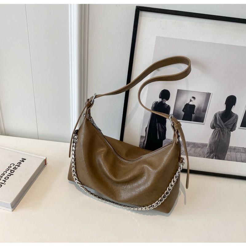 Large Capacity Bag for Women  New Retro Niche Design Single Shoulder Crossbody Bag Chain Women Dumpling Bag