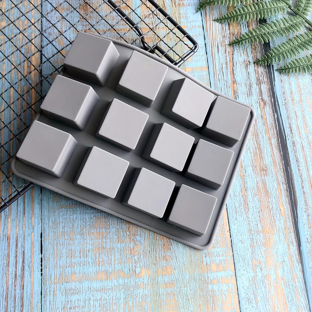 Квадратная силиконовая форма на 12 ячеек для DIY-поделок, ароматерапевтических свечей, мыла и глины. Гибкая форма для изготовления декоративных украшений и resin art