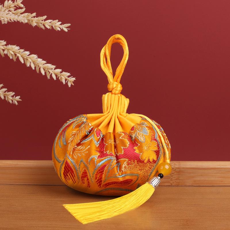 Ancient Style Mugwort Sachet & Coin Purse with Plum Blossom Embroidery